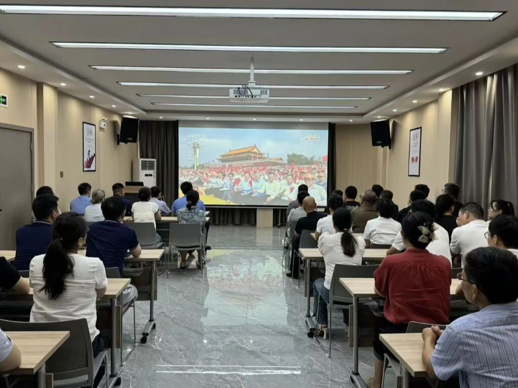 銘記歷史，開創(chuàng)未來——新余銀龍水務(wù)設(shè)備有限公司組織員工觀